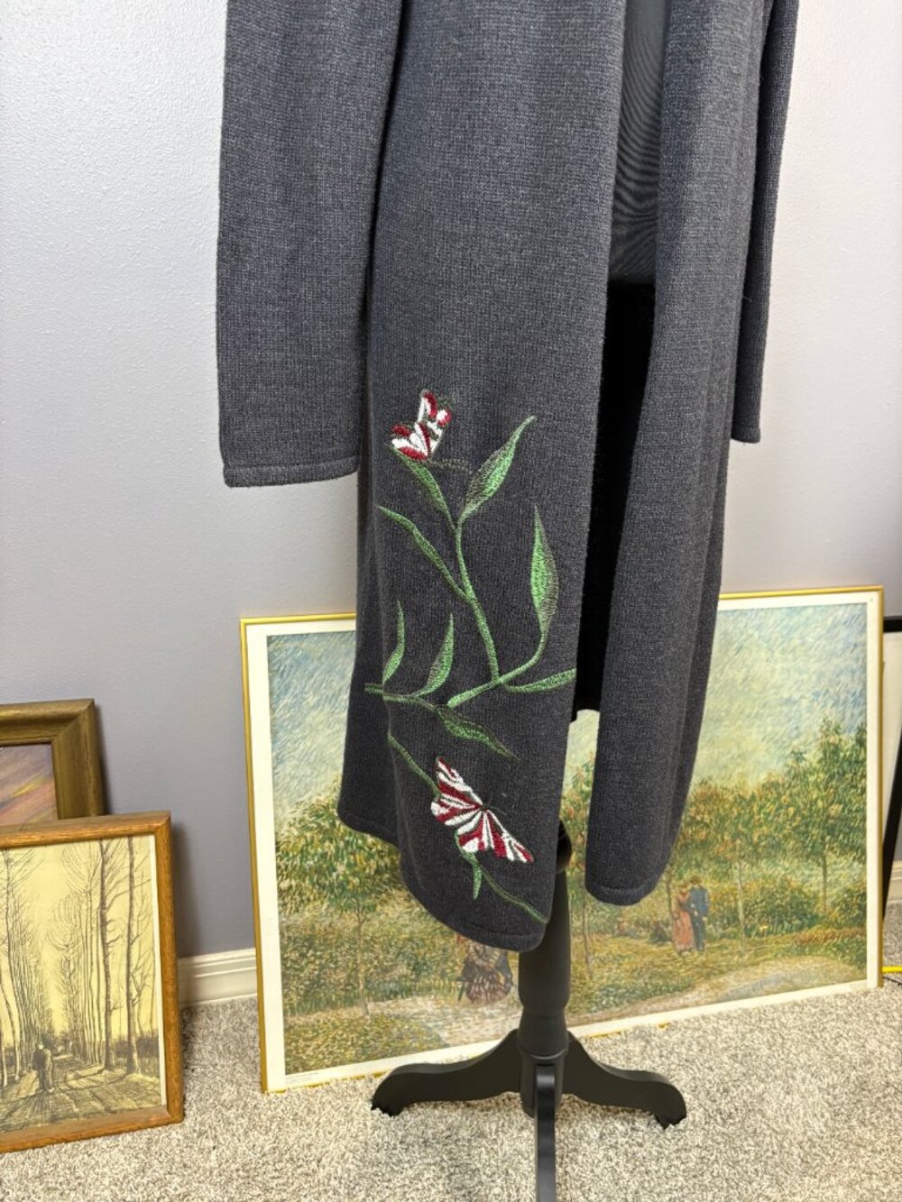 Long Embroidered Cardigan - Picture 5 of 7
